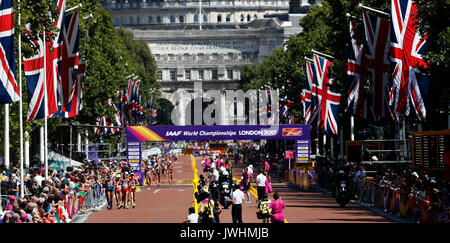 London, Britain. 13th Aug, 2017. Athletes compete during Women's 20km Race Walk on Day 10 of the 2017 IAAF World Championships in London, Britain, on Aug. 13, 2017. Yang Jiayu won the gold with 1:26:18. Credit: Wang Lili/Xinhua/Alamy Live News Stock Photo