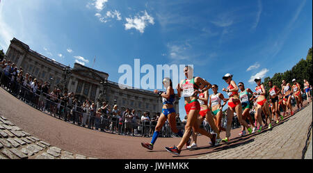 London, Britain. 13th Aug, 2017. Athletes compete during Women's 20km Race Walk on Day 10 of the 2017 IAAF World Championships in London, Britain, on Aug. 13, 2017. Credit: Wang Lili/Xinhua/Alamy Live News Stock Photo