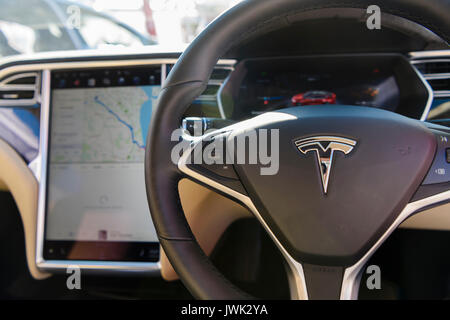 Steering wheel, centre console and dashboard of a Tesla Model S P100D Stock Photo