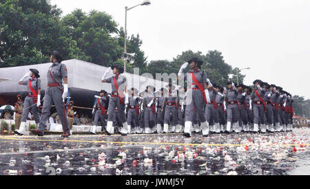 Kolkata, India. 12th Aug, 2017. Women police practice parade during rehearsal of Independence Day parade in Kolkata. Full dress rehearsal of Independence Day parade held at Indira Gandhi Sarani or Red Road on August 12, 2017 in Kolkata. Credit: Saikat Paul/Pacific Press/Alamy Live News Stock Photo