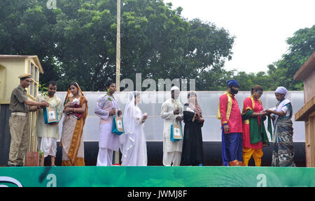 Kolkata, India. 12th Aug, 2017. Tableau of various department of state government participates during rehearsal of Independence Day parade in Kolkata. Full dress rehearsal of Independence Day parade held at Indira Gandhi Sarani or Red Road on August 12, 2017 in Kolkata. Credit: Saikat Paul/Pacific Press/Alamy Live News Stock Photo