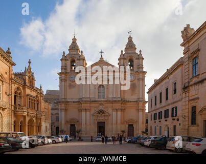 MDINA, MALTA - OCTOBER 15, 2016: Streets of old town at sunny day ...