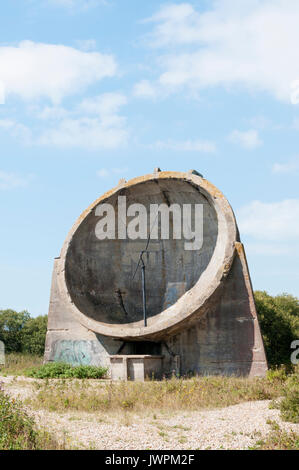 The 30 foot sound mirror, one of the Listening Ears near Dungeness in Kent. An early form of sound radar. Stock Photo