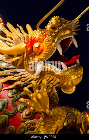 The famous Chinese dragons on the Jumbo floating restaurant, Aberdeen ...