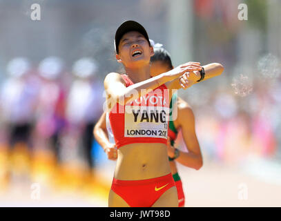 China's Jiayu Yang wins the Women's 20km Race Walk during day ten of the 2017 IAAF World Championships at the London Stadium. Picture date: Sunday August 13, 2017. See PA story ATHLETICS World. Photo credit should read: John Walton/PA Wire. RESTRICTIONS: Editorial use only. No transmission of sound or moving images and no video simulation. Stock Photo