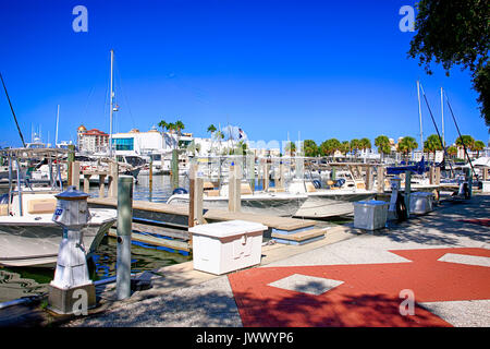 Sarasota Bayfront Park and Marina Jack Trail arch in Sarasota FL, USA ...