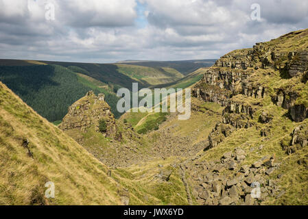 Alport Castles, A dramatic natural feature in the Alport valley, Peak District, Derbyshire, England. Outcrop known as The Tower. Stock Photo