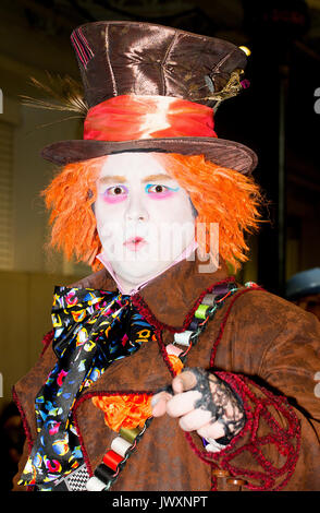 Un cosplayer indossa un Alice nel Paese delle Meraviglie costume al Comic  Con Copenaghen 2016 Foto stock - Alamy