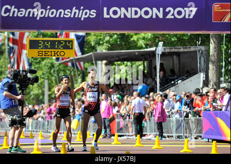 London, UK.  13 August 2017.  (3rd placed) Kai Kobayashi (JPN) and (2nd placed) Hirooki Arai (JPN) in the men's race. Race walkers take part in the 50km mixed race walk in The Mall, on day ten of The IAAF World Championships London 2017.   The route takes in The Mall, Buckingham Palace and Admiralty Arch.    Credit: Stephen Chung / Alamy Live News Stock Photo