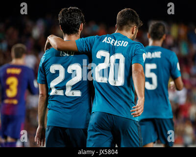 Camp Nou Stadium, Barcelona, Spain. 13th of August, 2017. Super Cup of Spain between FC Barcelona and Real Madrid. Asensio with Isco Credit: David Ramírez/Alamy Live News Stock Photo
