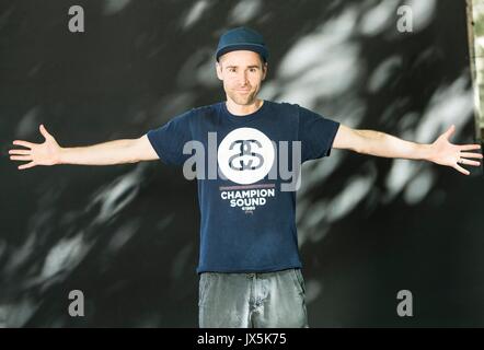 Edinburgh, UK. 15th Aug, 2017. Dave Hook appearing at the Edinburgh International Book Festival Dave Hook is a member of the Hip Hop band Stanley Odd. Credit: Rich Dyson/Alamy Live News Stock Photo