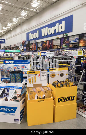 Tool World, Lowe's hardware store, Pasco, Washington State, USA Stock Photo