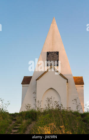 Farley Mount monument to the horse named 'Beware the chalk pit' in Hampshire, England, UK Stock Photo