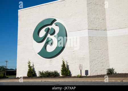 A logo sign outside of a Boscov's retail store in Camp Hill, Pennsylvania on July 30, 2017. Stock Photo