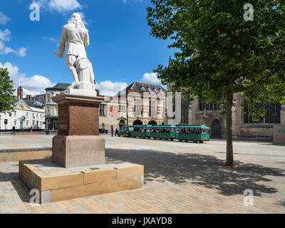 Andrew Marvell Statue in Trinity Square in the Old Town at Hull Yorkshire England Stock Photo