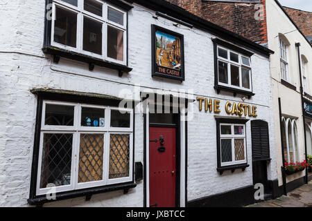 Frontage of The Castle, A Disused Public House in Macclesfield, Cheshire Stock Photo