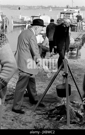 Smiley's People, aka: Agent in eigener Sache, Fernsehserie, Deutschland/Großbritannien 1982, Darsteller: Alec Guinness Stock Photo
