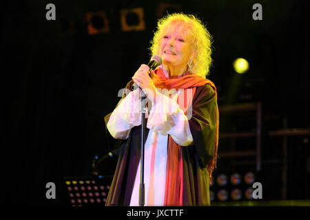Petula Clark performing at her first outdoor festival. Cropredy Festival, Banbury, Oxfordshire, England, August 11, 2017 Stock Photo