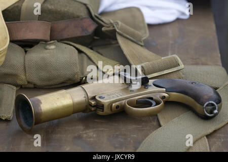 Webley & Scott Mk III flare pistol Stock Photo