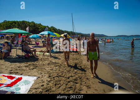 August 15, 2017 - Punta Ala-Follonica, Tuscany, Italy - Punta Ala, Italy-August 15, 2017: Ferragosto in Tuscany the traditional holiday of Italian holidays in Punta Ala, Italy Credit: Stefano Guidi/ZUMA Wire/Alamy Live News Stock Photo