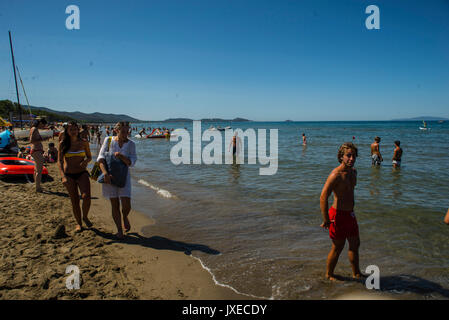 August 15, 2017 - Punta Ala-Follonica, Tuscany, Italy - Punta Ala, Italy-August 15, 2017: Ferragosto in Tuscany the traditional holiday of Italian holidays in Punta Ala, Italy Credit: Stefano Guidi/ZUMA Wire/Alamy Live News Stock Photo