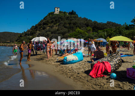 August 15, 2017 - Punta Ala-Follonica, Tuscany, Italy - Punta Ala, Italy-August 15, 2017: Ferragosto in Tuscany the traditional holiday of Italian holidays in Punta Ala, Italy Credit: Stefano Guidi/ZUMA Wire/Alamy Live News Stock Photo