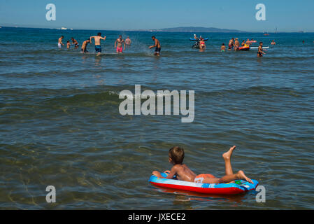 August 15, 2017 - Punta Ala-Follonica, Tuscany, Italy - Punta Ala, Italy-August 15, 2017: Ferragosto in Tuscany the traditional holiday of Italian holidays in Punta Ala, Italy Credit: Stefano Guidi/ZUMA Wire/Alamy Live News Stock Photo