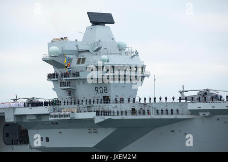 Portsmouth, UK. 16th Aug, 2017. HMS Queen Elizabeth sailing into Portsmouth it's home port for the first time. closeup of the bridge and crew members. Credit: David Robinson/Alamy Live News Stock Photo