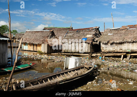 South America, Floating wooden houses in the Amazonia Iquitos major city, poor Belem district Stock Photo