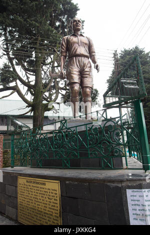 Major Dyanchand statue in Kasauli Stock Photo