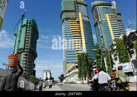 Tanzania Dar es Salaam, construction of new skyscrapers / TANSANIA Dar es Salam, Neubau neuer Hochhaeuser Stock Photo