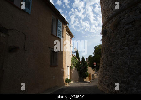 Callian, medieval village perched on the hilltops between Montauroux and Fayence, Provence-Alpes-Côte d'Azur region in southeast France, Europe Stock Photo