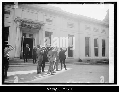 Viewers watching an eclipse September 10, 1923. On August 21, 2017 a total eclipse will traverse the United States. (Library of Congress) Stock Photo