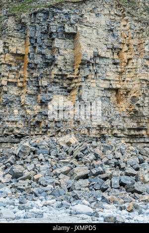 Rockfall at the Oolitic Limestone Cliffs on the Glamorgan Heritage Coast South Wales Stock Photo