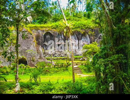 Gunung Kawi Temple and Candi in jungle at Bali Stock Photo