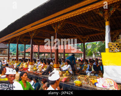 Batur Selatan, Indonesia - December 28, 2008: The traditional Hindu ceremony at Bali Stock Photo