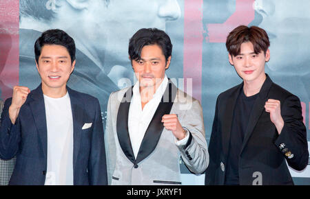 Kim Myung-min, Jang Dong-gun and Lee Jong-suk, Aug 16, 2017 : (L-R) South Korean actors Kim Myung-min, Jang Dong-gun and Lee Jong-suk pose after a press preview of their new movie, V.I.P. in Seoul, South Korea. Credit: Lee Jae-Won/AFLO/Alamy Live News Stock Photo