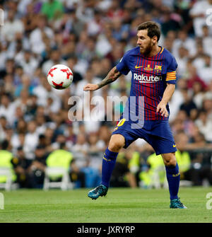 Madrid, Spain. 16th Aug, 2017. 10 Leo Messi (FC Barcelona)  during the Spanish Super Cup second leg soccer match between Real Madrid and Barcelona at the Santiago Bernabeu Stadium in Madrid, Wednesday, Aug. 16, 2017. Credit: Gtres Información más Comuniación on line,S.L./Alamy Live News Stock Photo