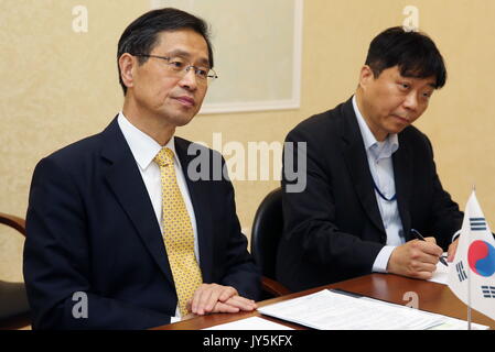 Moscow, Russia. 18th Aug, 2017. South Korea's Ambassador to Russia Park Ro-byug (L) during a meeting with Russian Sport Minister Pavel Kolobkov. Credit: Vladimir Gerdo/TASS/Alamy Live News