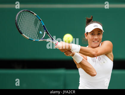 GARBIÑE MUGURUZA (ESP)  in action at Wimbledon Stock Photo