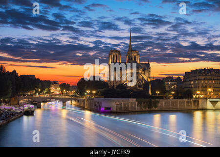 View of the Paris church notre dame at sunset Stock Photo