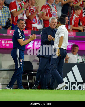 Carlo ANCELOTTI (Trainer FCB) mit Ehefrau Mariann Barrena ...