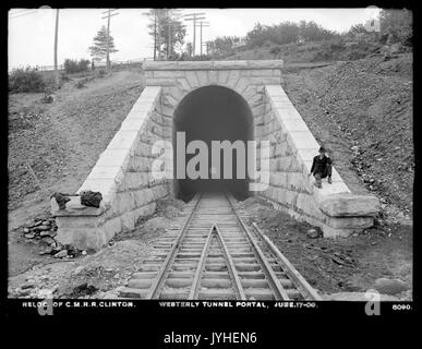 1903 06 17 Central Massachusetts Railroad West Tunnel Portal Clinton MA Stock Photo