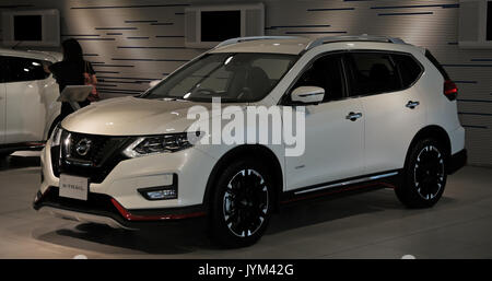 17 Nissan X Trail Hybrid Nismo Performance Package Stock Photo Alamy