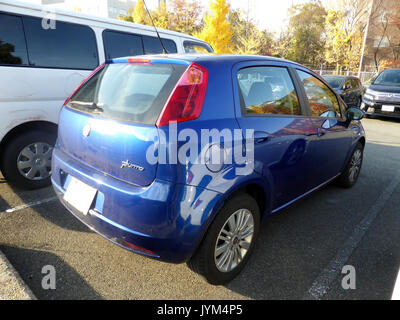 Fiat grande punto hi-res stock photography and images - Alamy