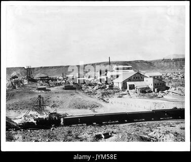 A train in front of a combination mine, Goldfield, Nevada, ca.1905 (CHS 5430)
