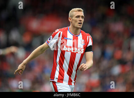 Stoke City's Darren Fletcher during the Premier League match at the bet365 Stadium, Stoke. PRESS ASSOCIATION Photo. Picture date: Saturday August 19, 2017. See PA story SOCCER Stoke. Photo credit should read: Mike Egerton/PA Wire. RESTRICTIONS: EDITORIAL USE ONLY No use with unauthorised audio, video, data, fixture lists, club/league logos or 'live' services. Online in-match use limited to 75 images, no video emulation. No use in betting, games or single club/league/player publications. Stock Photo