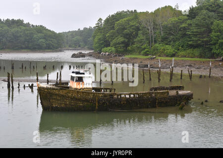 The long abandoned Sarah C  (1959)  a sunken fishing boat - Trevett - Maine (Boothbay) Stock Photo