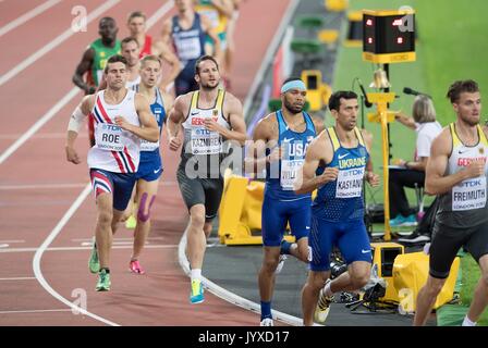 London, Grossbritannien. 12th Aug, 2017. Kai KAZMIREK (mitte), Deutschland, 3.Platz, Aktion, 1500m Zehnkampf, am 12.08.2017 Leichtathletik Weltmeisterschaft 2017 in London/ Grossbritannien, vom 04.08. - 13.08.2017. | Verwendung weltweit Credit: dpa/Alamy Live News Stock Photo