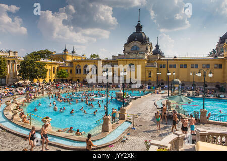Széchenyi Medicinal Bath in budapest Stock Photo